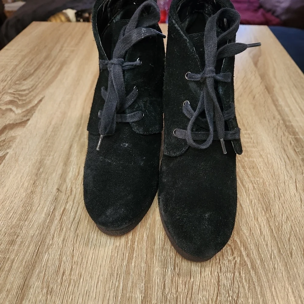 Tesori Black Wedge Marissa Booties Size 6.5